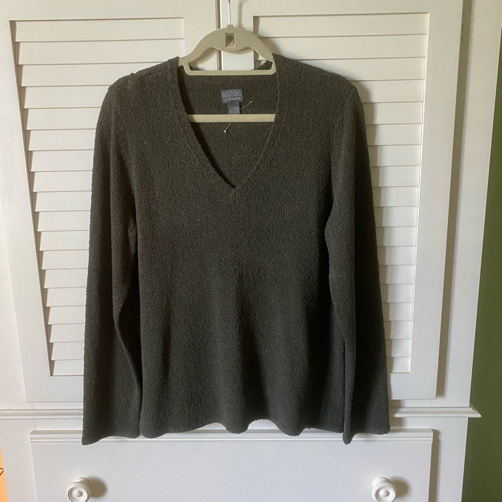 Chico's Olive V-Neck Lightweight Sweater